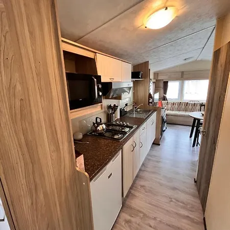 Le Pere Andre Hotton