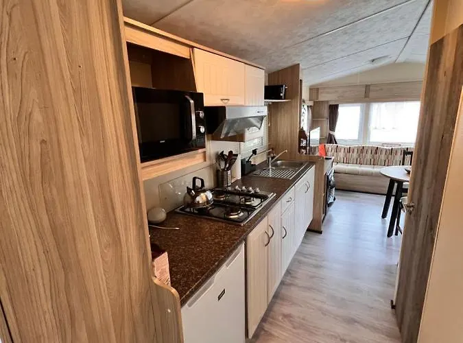 Le Pere Andre Hotton